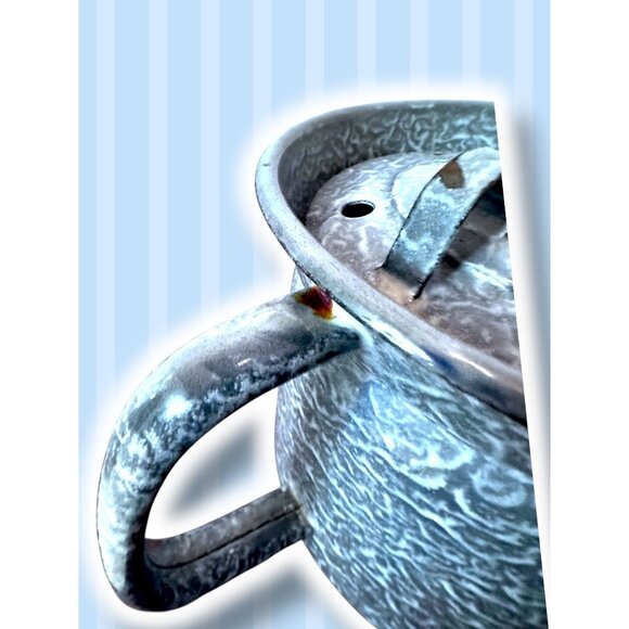 Vintage Blue Enamelware Graniteware Coffee Pot With Lid Rustic Campfire Style - Picture 16 of 16